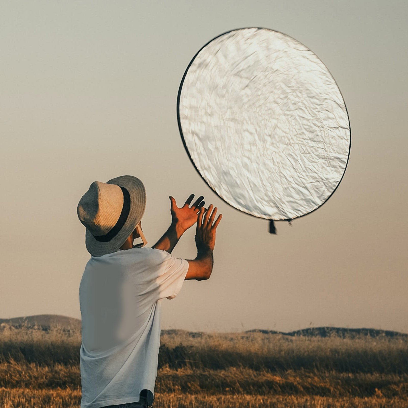Photography Lighting Essentials - Photography Reflector Foldable Reflective Board Essential